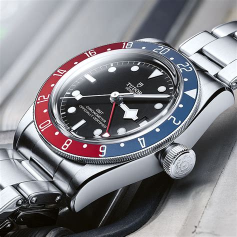 mt5652 vs rolex|Well Traveled Companion: Reviewing the Tudor Black Bay GMT.